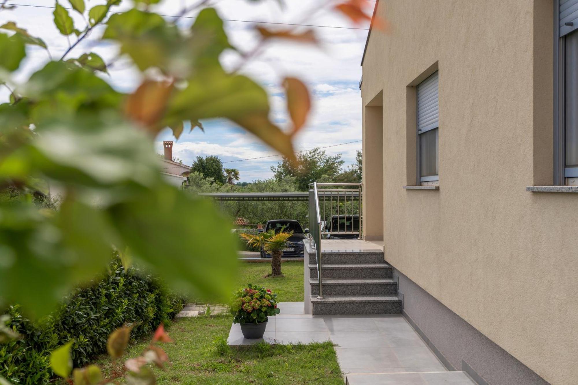 Dani'S Place Porec Exterior photo